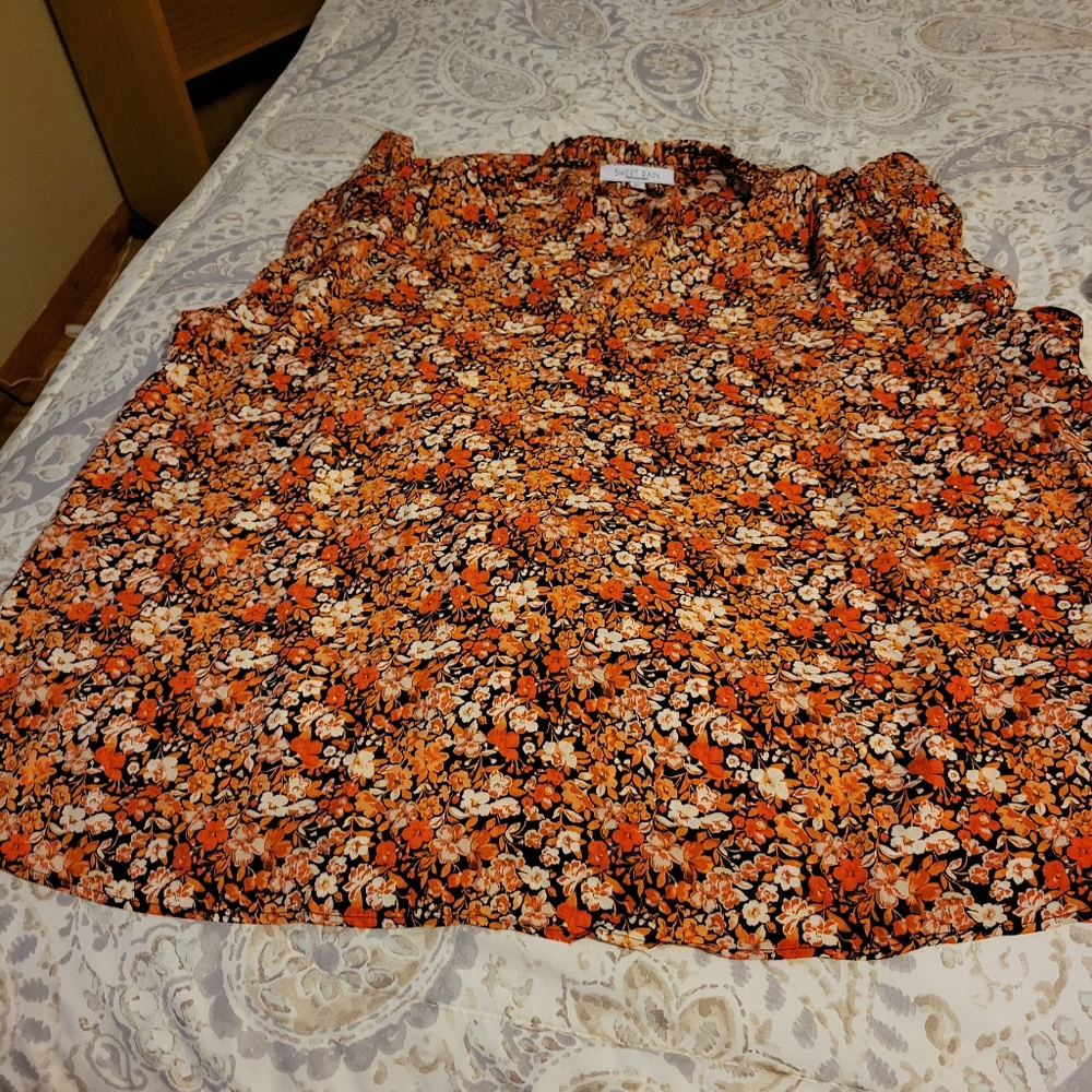 Floral top